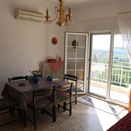 Tatil Evi Angela House *