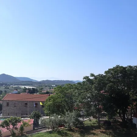 Angela House Tatil Evi